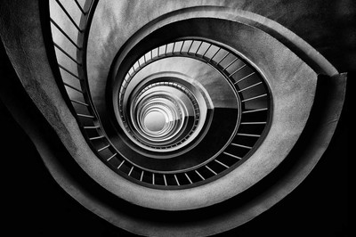 Achim Brandt - Im Treppenhaus / Auszeichnung - Kategorie „Schwarzweißfotografie„